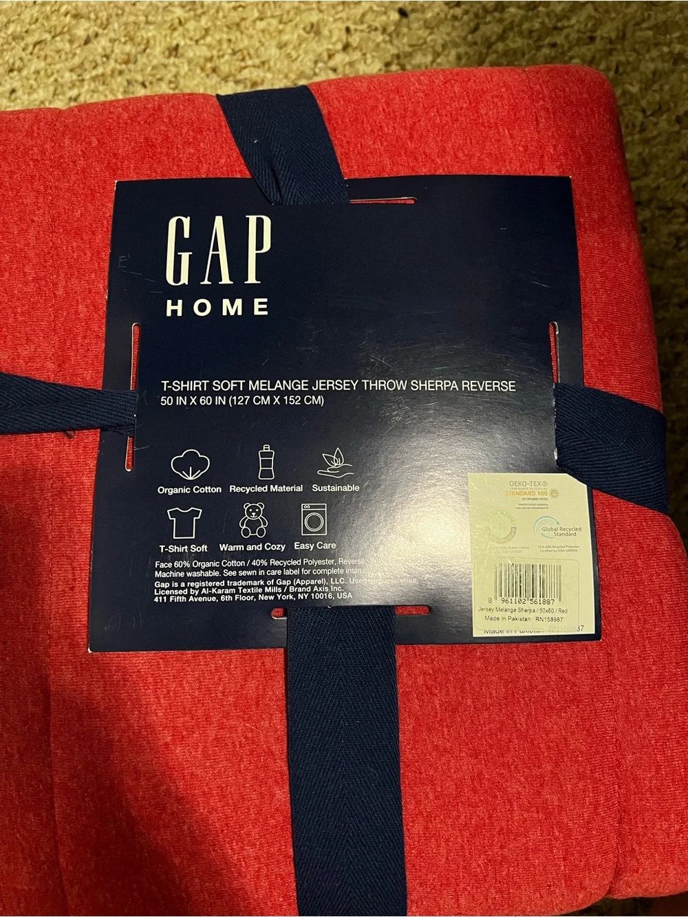 Gap. Red 50x60 Fleece blanket